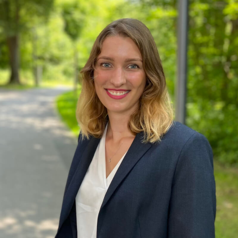 Dr. Anne-Sophie Mayer